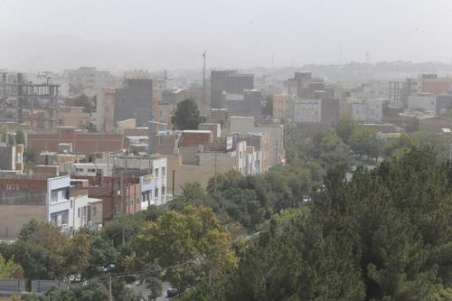 هوای 7 شهر اصفهان همچنان آلوده است